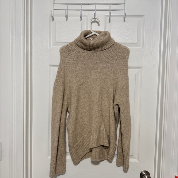 H&M sweater bundle - Picture 3 of 5